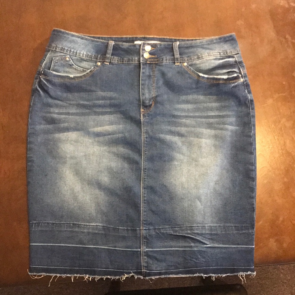 Women’s Denim Skirt